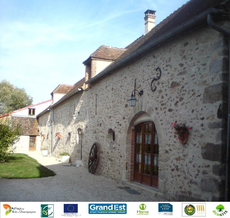 Gite De L'Homme Blanc Soizy-aux-Bois Buitenkant foto
